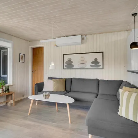3 Bedroom Beautiful In Feriehus Ebeltoft